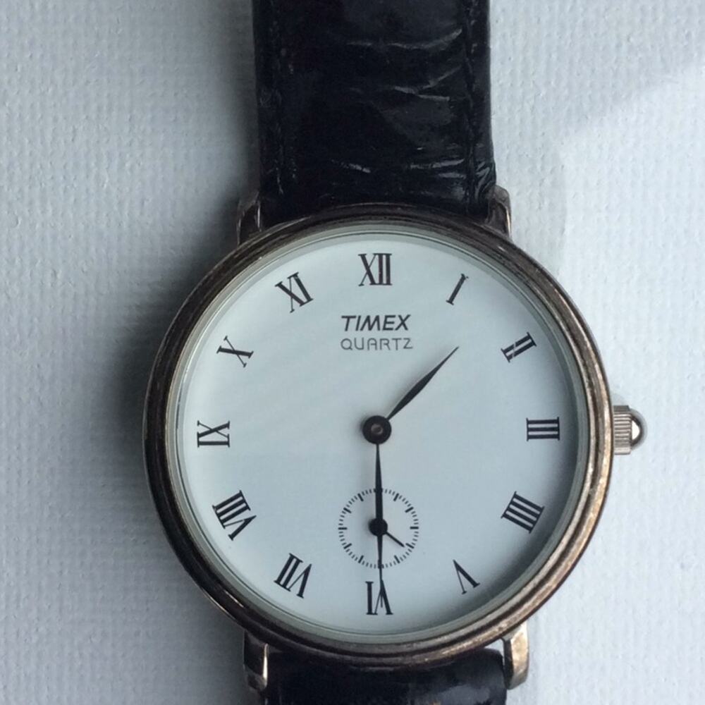 Timex Ladies Watch Quartz Seconds Window Roman Numeral Numbers